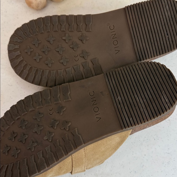 Vionic Georgie Suede Chain-Trim Mules in Tan Size 6 - Picture 6 of 9